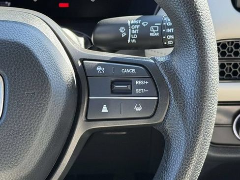 Used 2024 Honda HR-V LX image 17