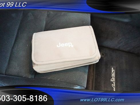 Used 2017 Jeep Grand Cherokee SRT AWD/4WD image 37
