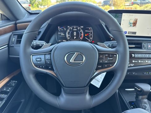 New 2025 Lexus ES 350 w/ Premium Package image 19