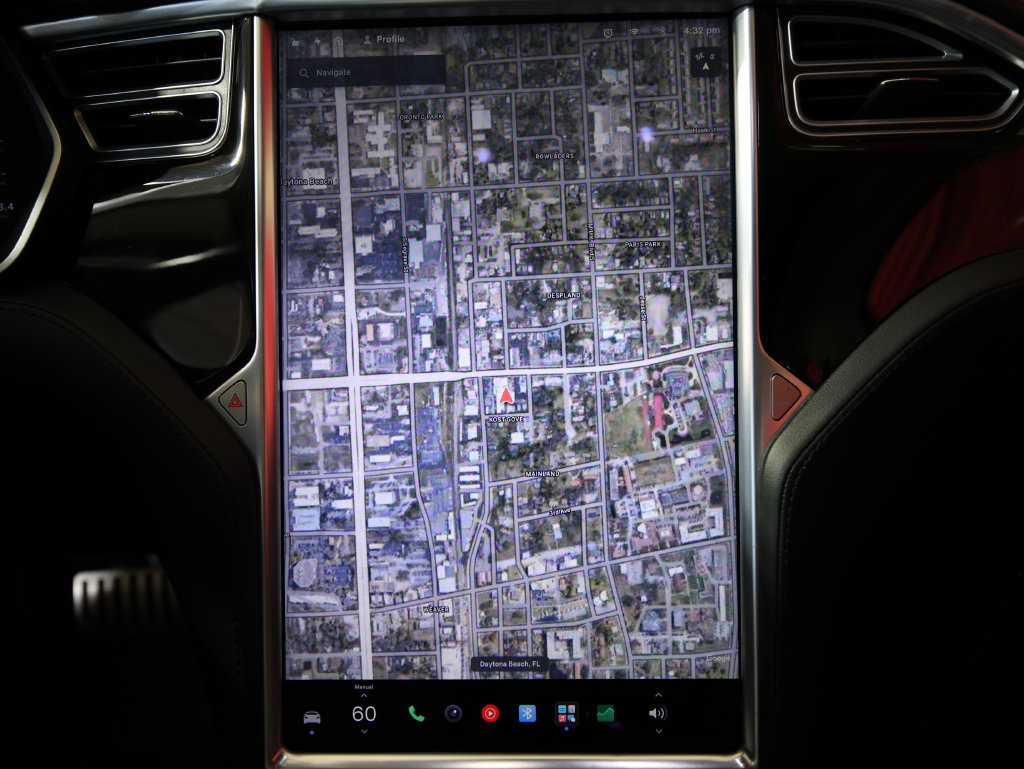 Used 2014 Tesla Model S P85 RWD image 16
