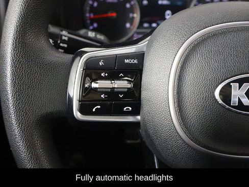 Used 2021 Kia Sorento LX image 8