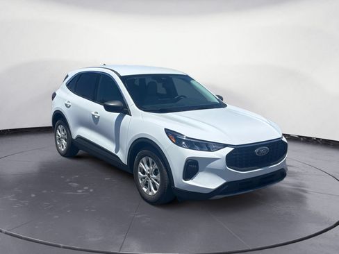 Used 2023 Ford Escape Active w/ Tech Pack #1 FWD image 7