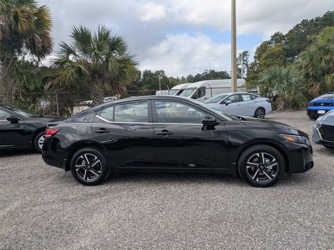 New 2025 Nissan Sentra SV image 2