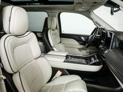 Used 2018 Lincoln Navigator Black Label w/ Cargo Package image 23