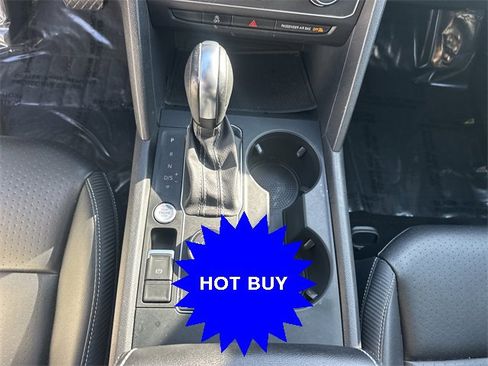 Certified 2022 Volkswagen Atlas Cross Sport SE image 20