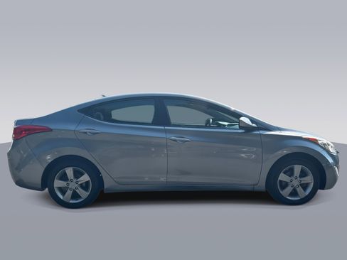 Used 2013 Hyundai Elantra GLS w/ Preferred Pkg image 2