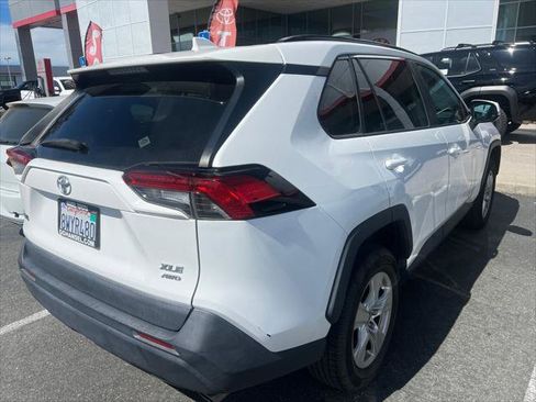 Certified 2021 Toyota RAV4 XLE AWD/4WD image 3