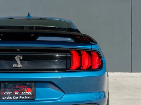 Used 2021 Ford Mustang Shelby GT500 w/ Technology Package RWD image 46