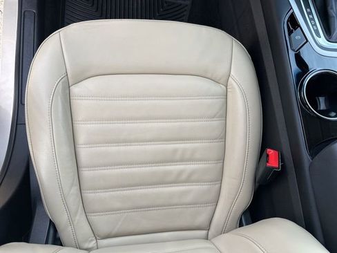 Used 2018 Ford Edge SEL w/ Equipment Group 201A image 17