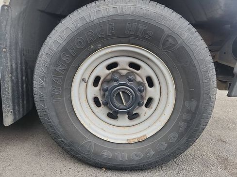 Used 2002 Ford Excursion XLT AWD/4WD image 7