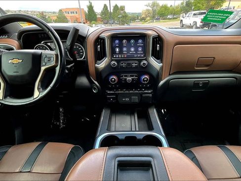 Used 2022 Chevrolet Silverado 3500 High Country w/ Technology Package image 15