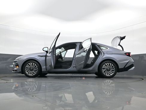 Certified 2025 Hyundai Sonata SEL image 34