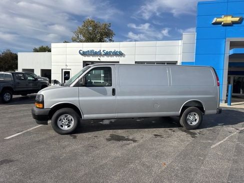 New 2025 Chevrolet Express 2500 Extended w/ Driver Convenience Package image 4