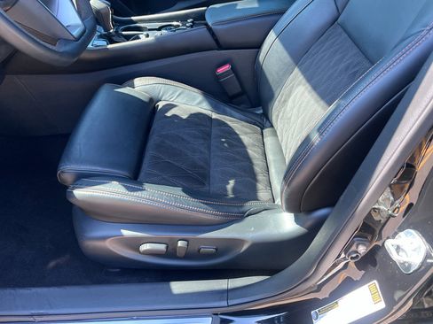 Used 2023 Nissan Maxima SR w/ Sport Mat Group FWD image 22