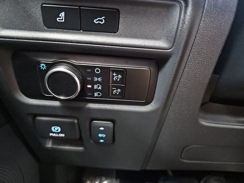Used 2024 Ford Expedition XLT AWD/4WD image 26