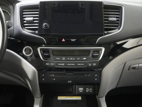 Used 2022 Honda Pilot Elite image 28