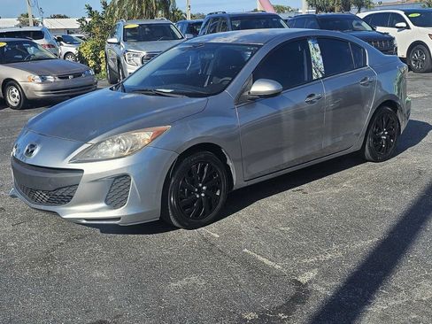 Used 2013 MAZDA MAZDA3 i SV image 1