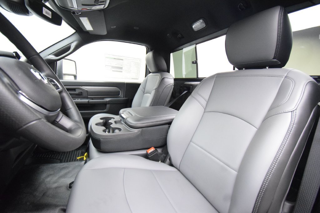 New 2026 RAM 3500 Tradesman AWD/4WD image 33