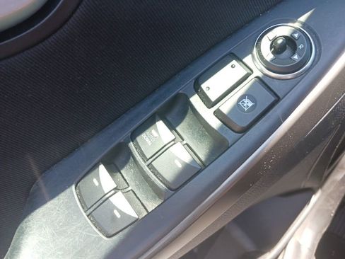 Used 2016 Hyundai Elantra GT FWD image 26