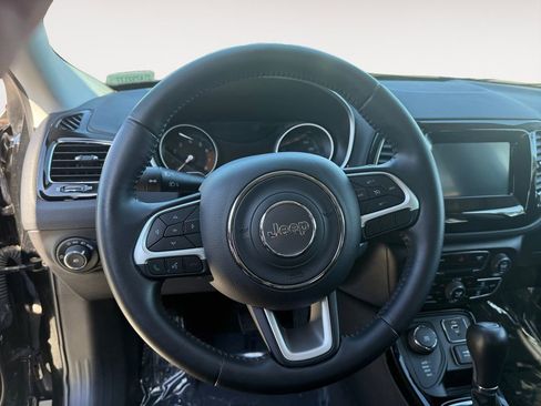 Used 2018 Jeep Compass Latitude w/ Popular Equipment Group image 18