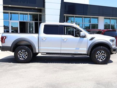 Used 2019 Ford F150 Raptor w/ Equipment Group 802A Luxury AWD/4WD image 11