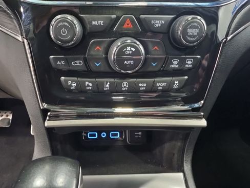 Used 2021 Jeep Grand Cherokee High Altitude AWD/4WD image 26