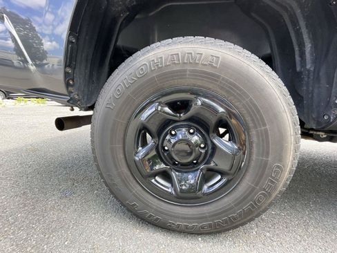Used 2021 Toyota Tacoma SR AWD/4WD image 22