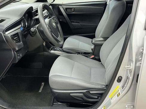 Used 2015 Toyota Corolla L image 14