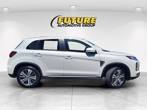 Used 2024 Mitsubishi Outlander Sport SE AWD/4WD image 3