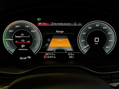 Used 2023 Audi Q5 e Premium Plus w/ Premium Plus Package image 19