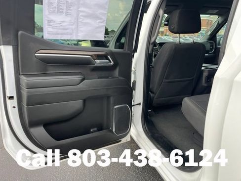 Used 2022 Chevrolet Silverado 1500 LT Trail Boss w/ Convenience Package II AWD/4WD image 9