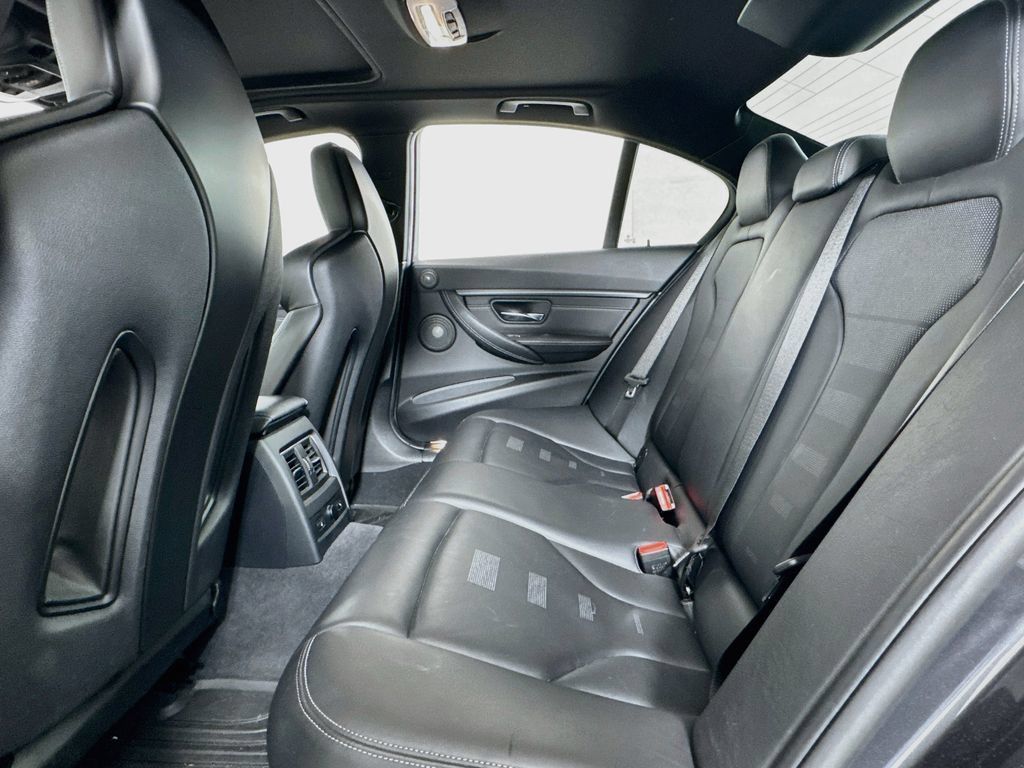 Used 2018 BMW M3 RWD image 14