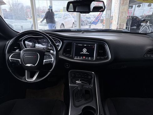 Used 2018 Dodge Challenger R/T Scat Pack w/ Leather Interior Group image 36