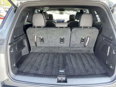 Certified 2025 Buick Enclave Preferred AWD/4WD image 10