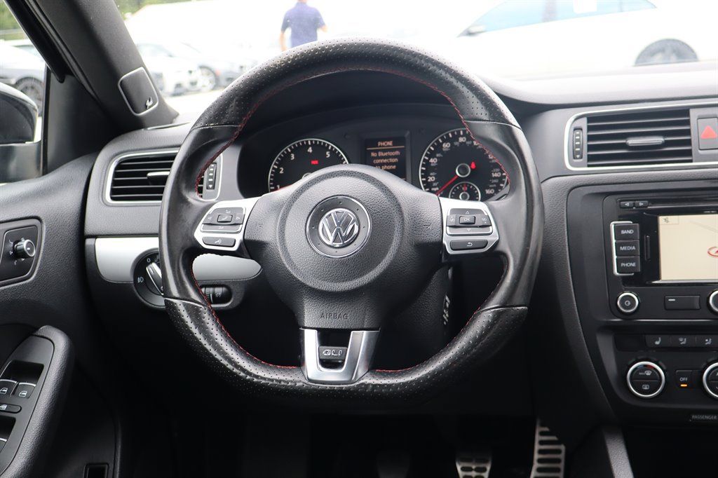Used 2013 Volkswagen Jetta GLI Autobahn FWD image 14