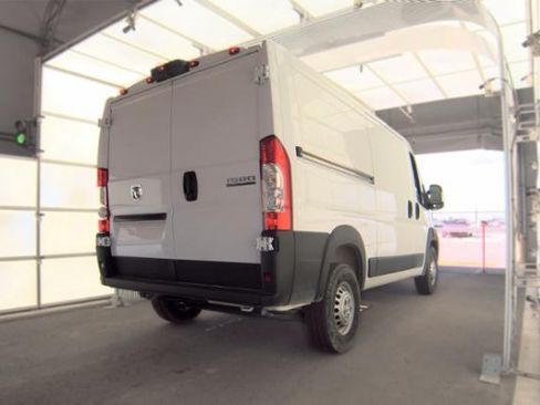 Used 2025 RAM ProMaster 1500 w/ Convenience Group FWD image 3
