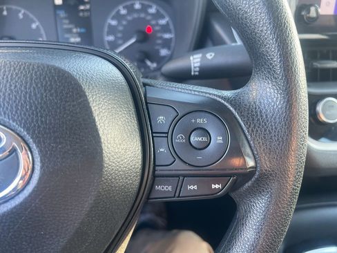 Used 2025 Toyota Corolla LE image 15