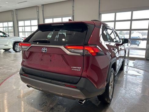 Used 2019 Toyota RAV4 Limited w/ Carpet Mat Package image 6