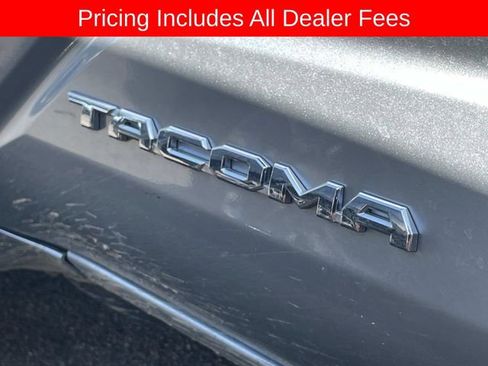 Used 2025 Toyota Tacoma SR5 AWD/4WD image 4