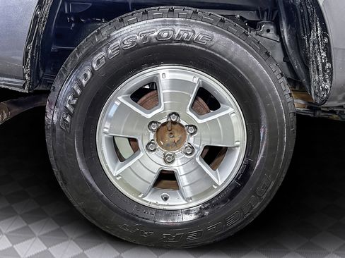 Used 2020 Toyota Tacoma SR image 30