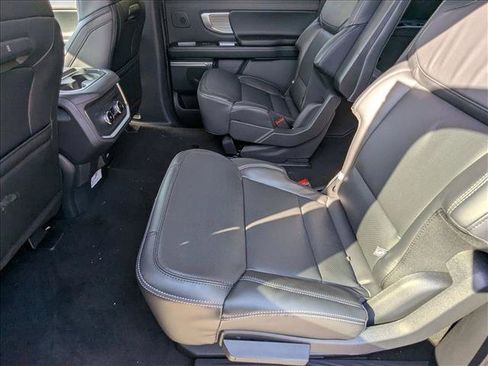 New 2025 Ford Expedition Max Platinum w/ Driver's Package image 15