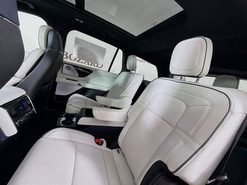 New 2026 Lincoln Aviator Black Label image 26