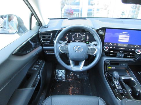 Used 2025 Lexus NX 350h AWD w/ Accessory Package (2T) image 33