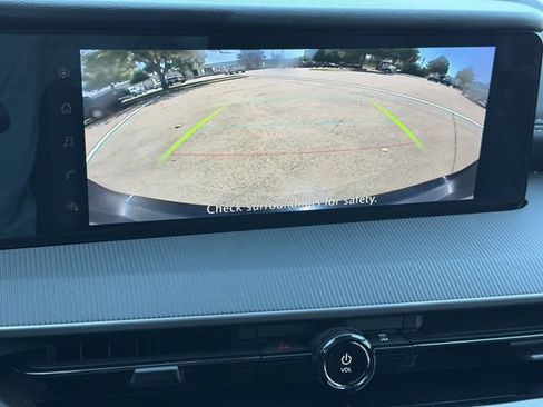 Used 2025 Nissan Murano SV FWD image 16