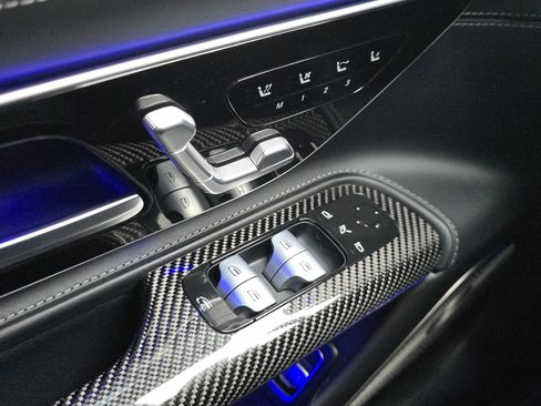 Used 2022 Mercedes-Benz SL 63 AMG AMG SL 63 image 31