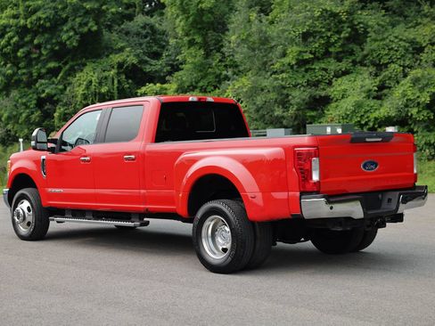 Certified 2017 Ford F350 Lariat w/ Chrome Package AWD/4WD image 4