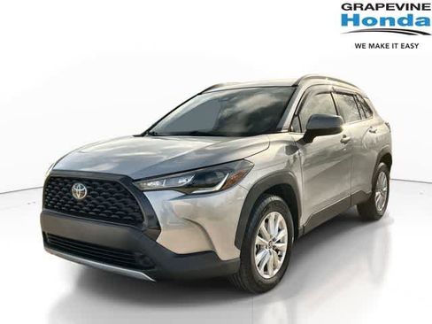 Used 2022 Toyota Corolla Cross LE image 1