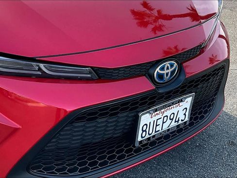 Used 2021 Toyota Corolla LE image 28