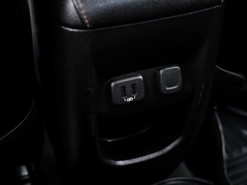 Used 2022 GMC Canyon AT4 AWD/4WD image 39