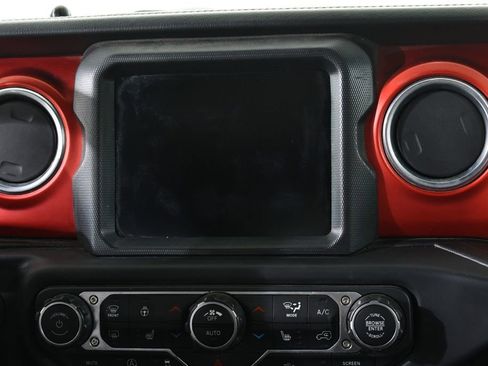 Used 2018 Jeep Wrangler Unlimited Rubicon AWD/4WD image 9